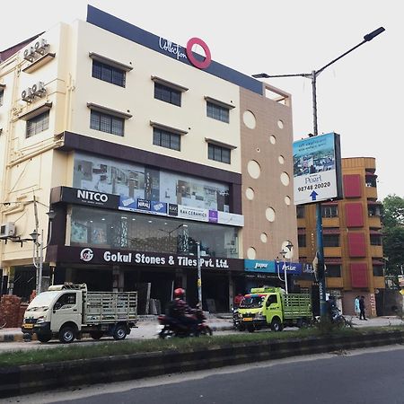 Super Collection O Gokul Residency Near Emami City Dumdum Opposite Raja Palace Hotel Dam Dam Exterior photo