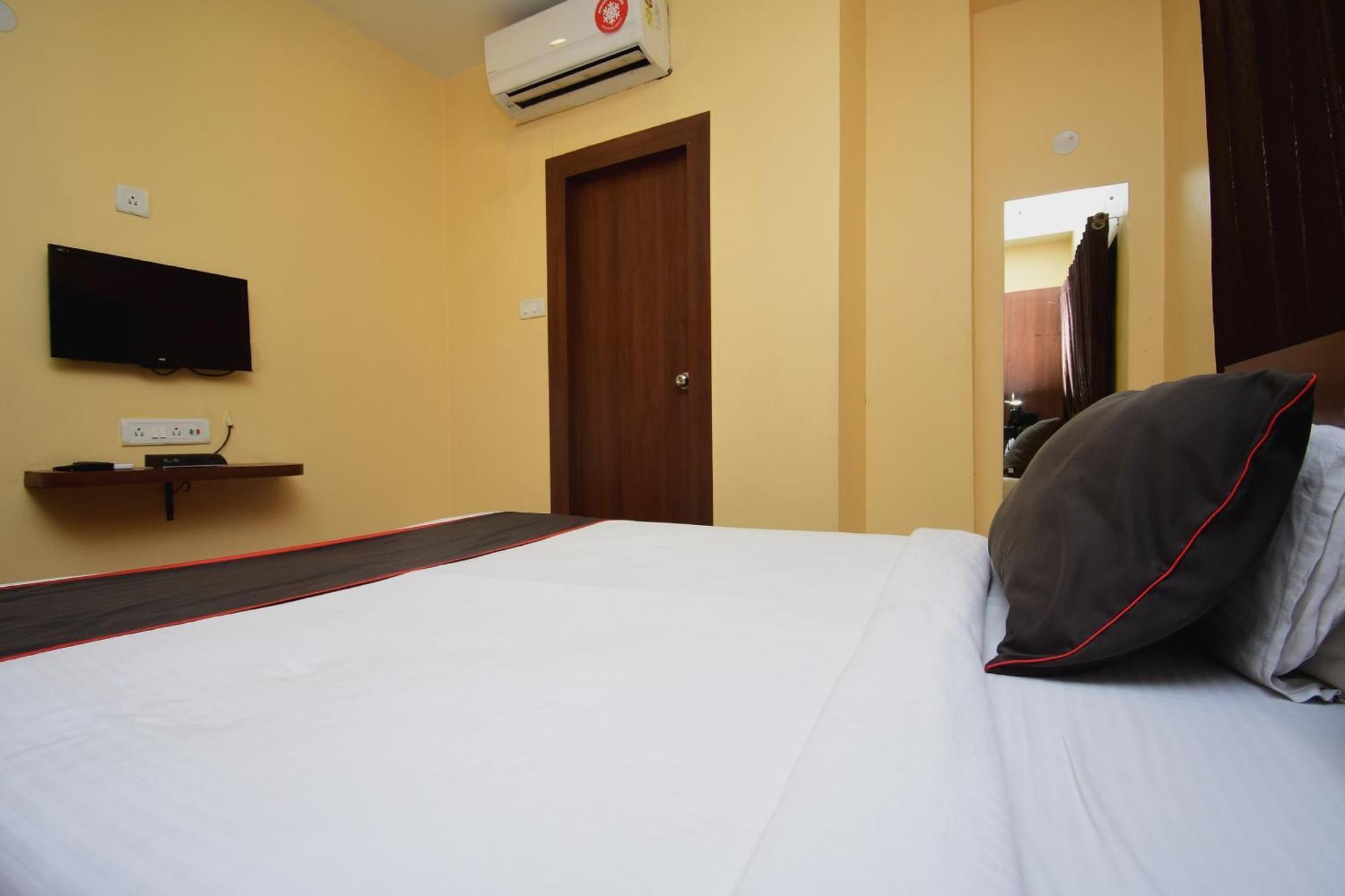 Super Collection O Gokul Residency Near Emami City Dumdum Opposite Raja Palace Hotel Dam Dam Exterior photo