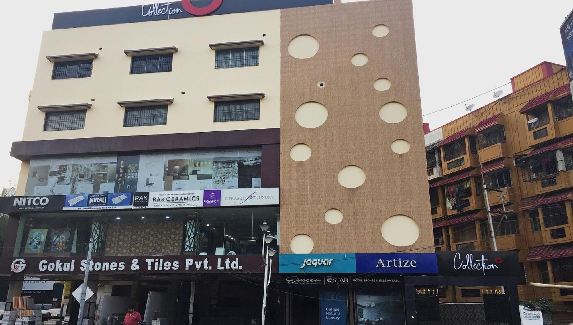 Super Collection O Gokul Residency Near Emami City Dumdum Opposite Raja Palace Hotel Dam Dam Exterior photo