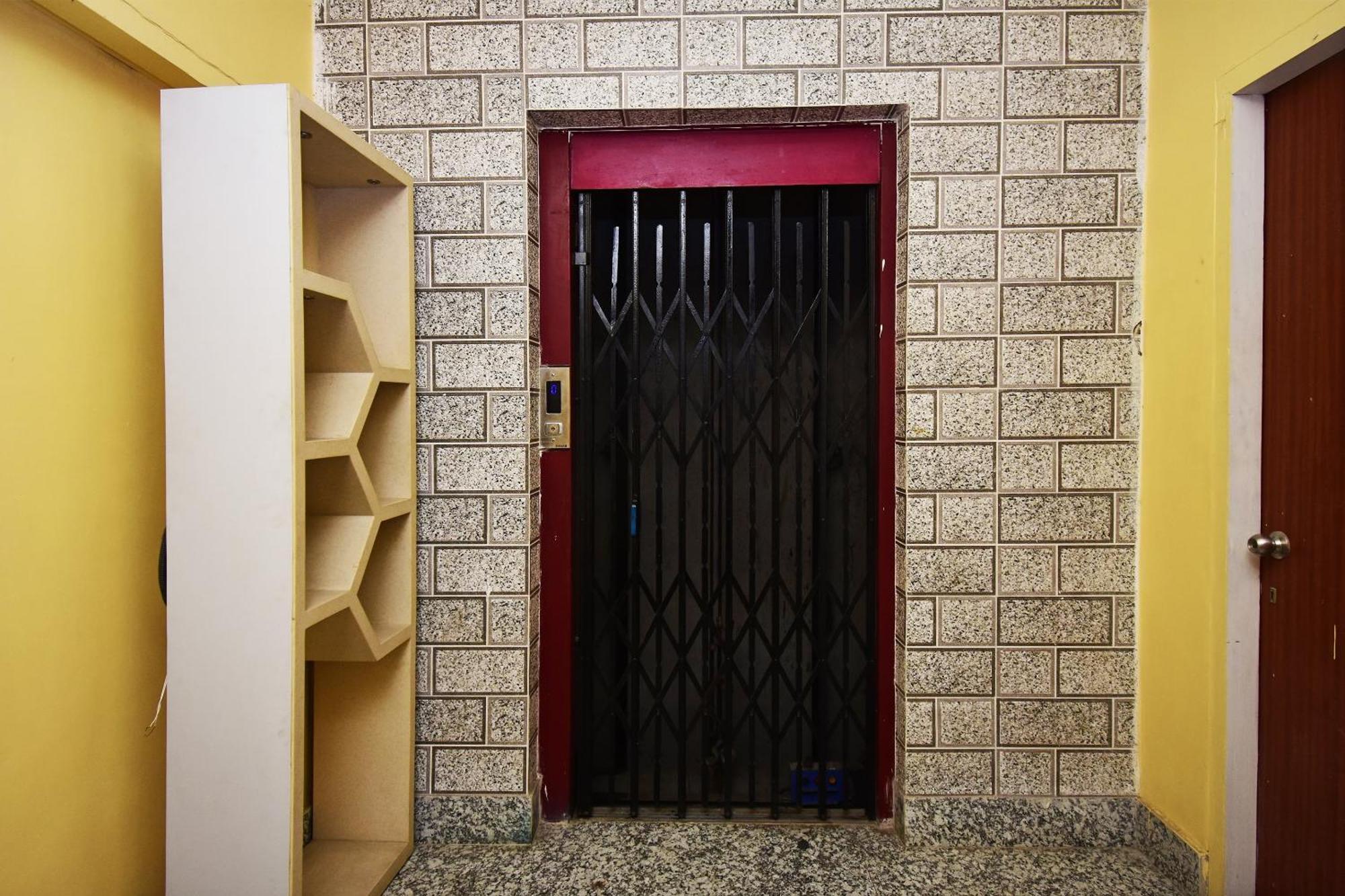 Super Collection O Gokul Residency Near Emami City Dumdum Opposite Raja Palace Hotel Dam Dam Exterior photo