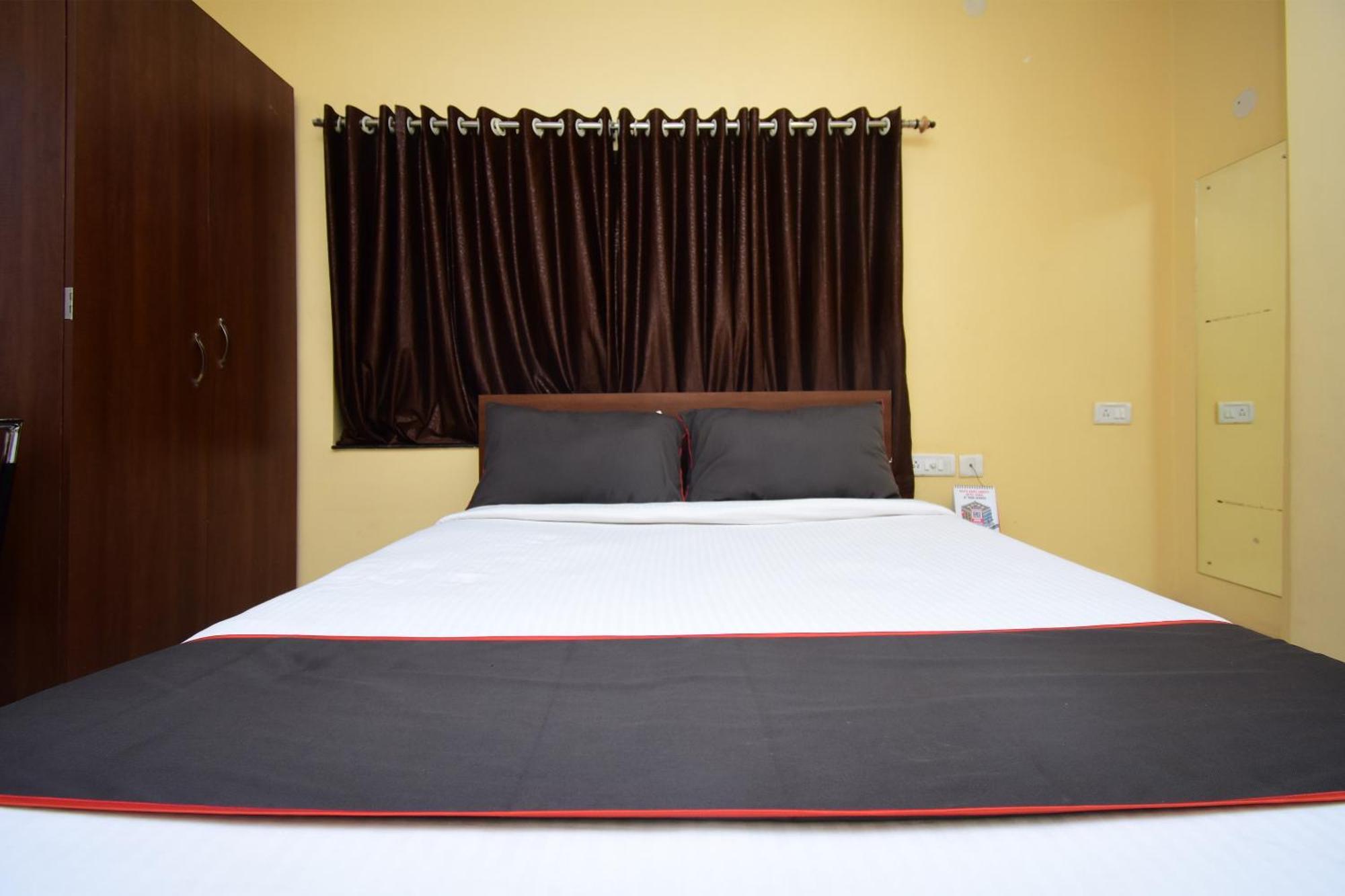 Super Collection O Gokul Residency Near Emami City Dumdum Opposite Raja Palace Hotel Dam Dam Exterior photo