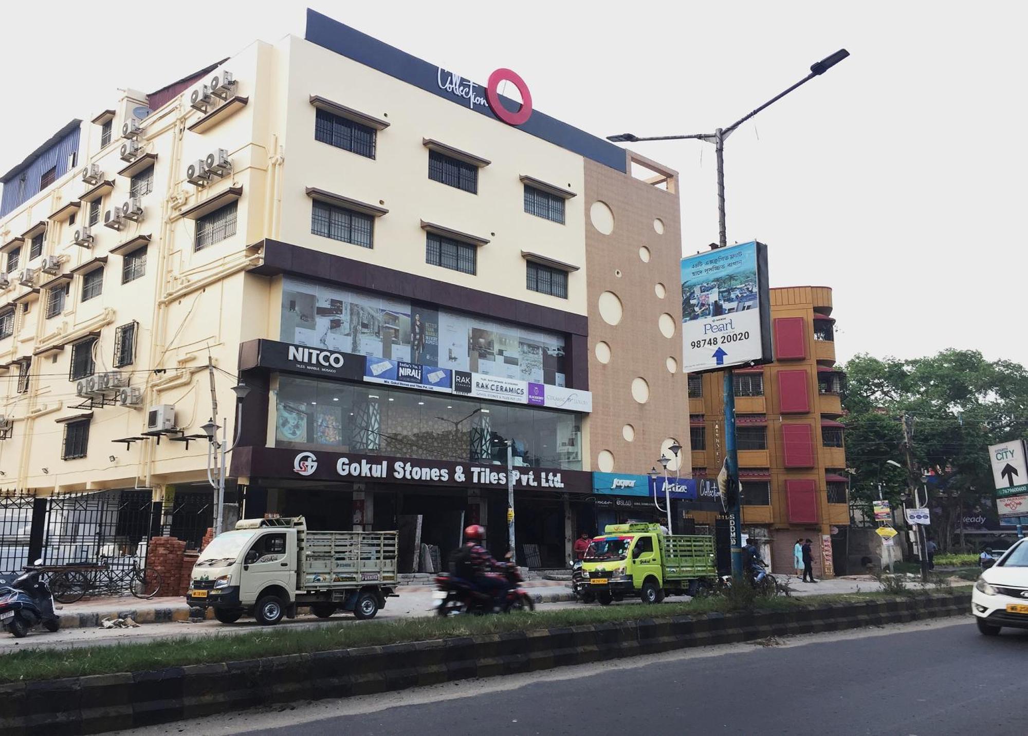 Super Collection O Gokul Residency Near Emami City Dumdum Opposite Raja Palace Hotel Dam Dam Exterior photo